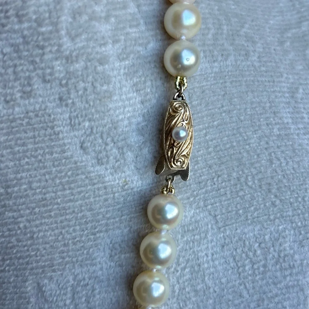 Vintage 14K yellow good clasp
8.50MM Tasaki 21” Cultured Akoya Pearl Necklace - Picture 8 of 15